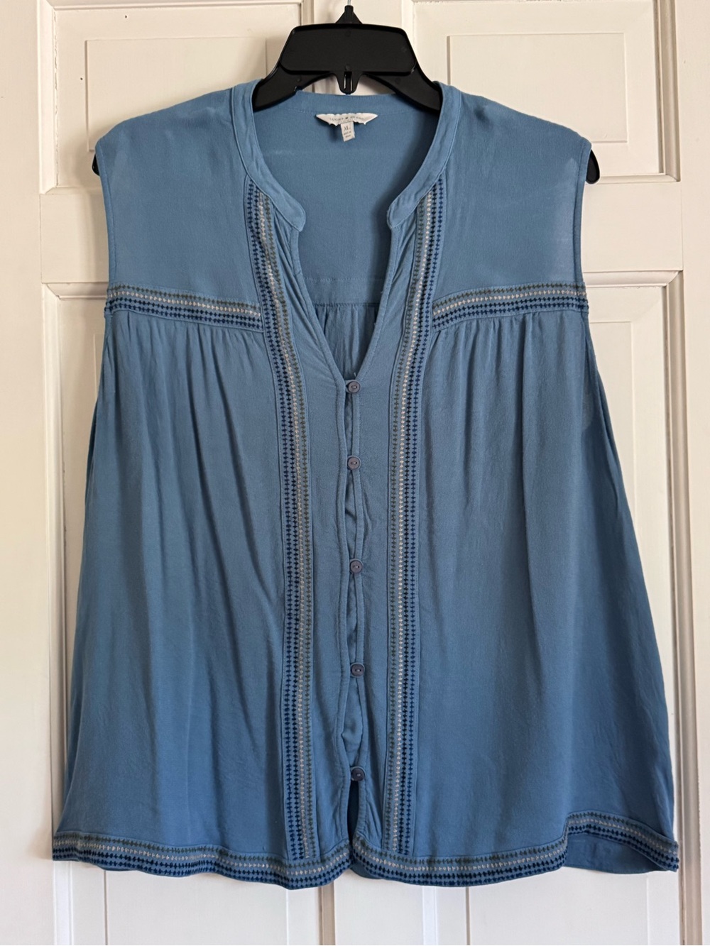 Lucky Brand Sleeveless Button-Front Blouse in Dusty Blue